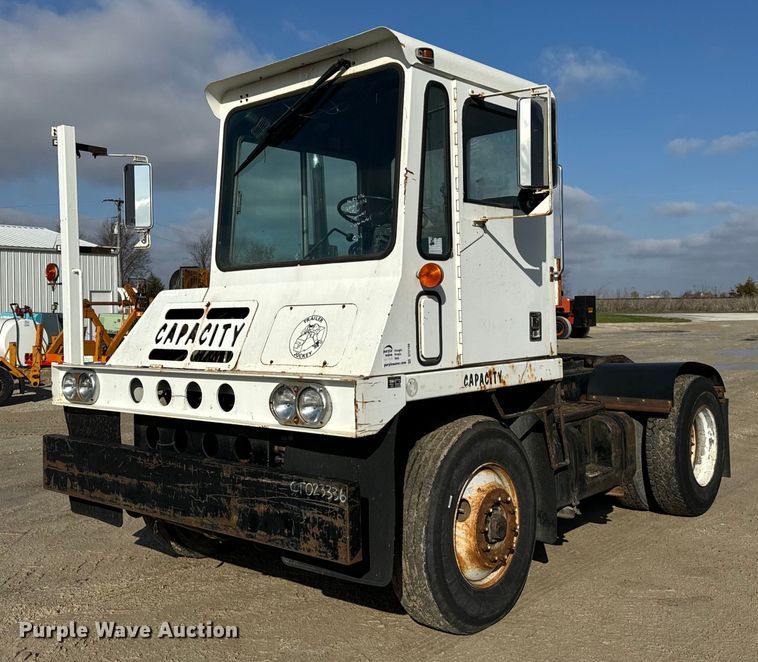 image for item DT2199 Capacity TJ5000 yard truck