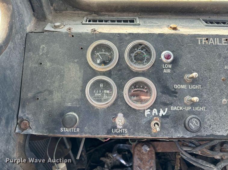 image for item DT2199 Capacity TJ5000 yard truck