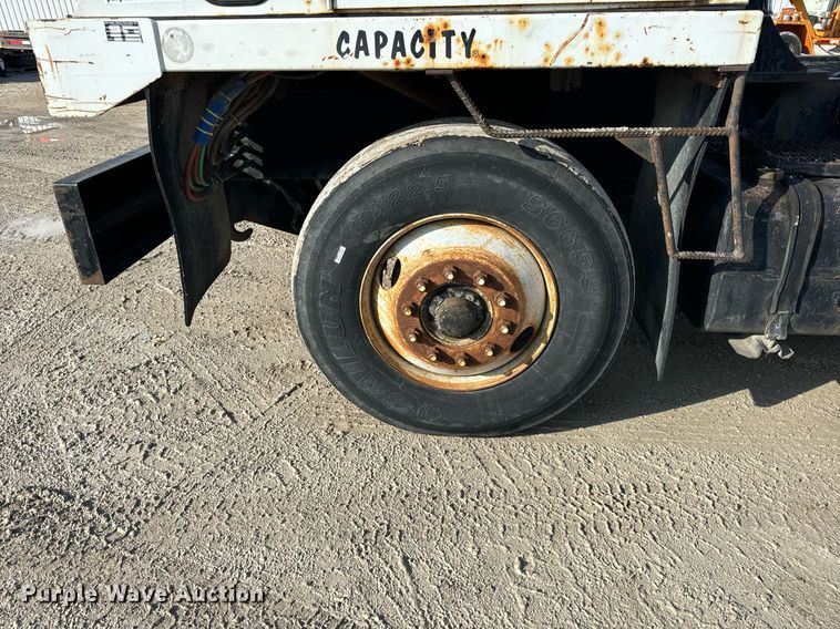 image for item DT2199 Capacity TJ5000 yard truck