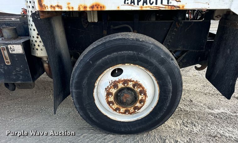 image for item DT2199 Capacity TJ5000 yard truck