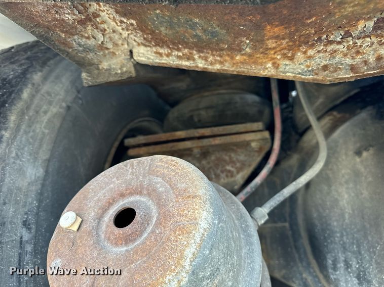 image for item DT2199 Capacity TJ5000 yard truck