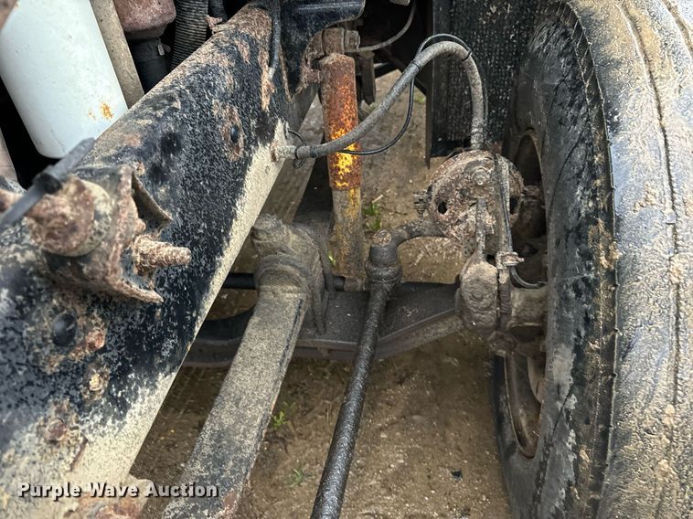 image for item DT2218 1998 Mack CH600 semi truck