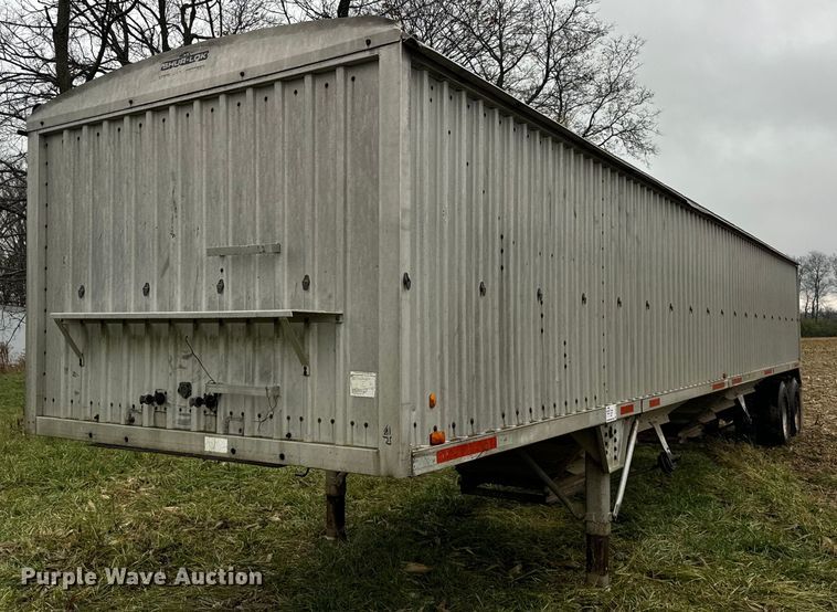 image for item DT2219 1983 Chamberlin JAGH-700 grain trailer