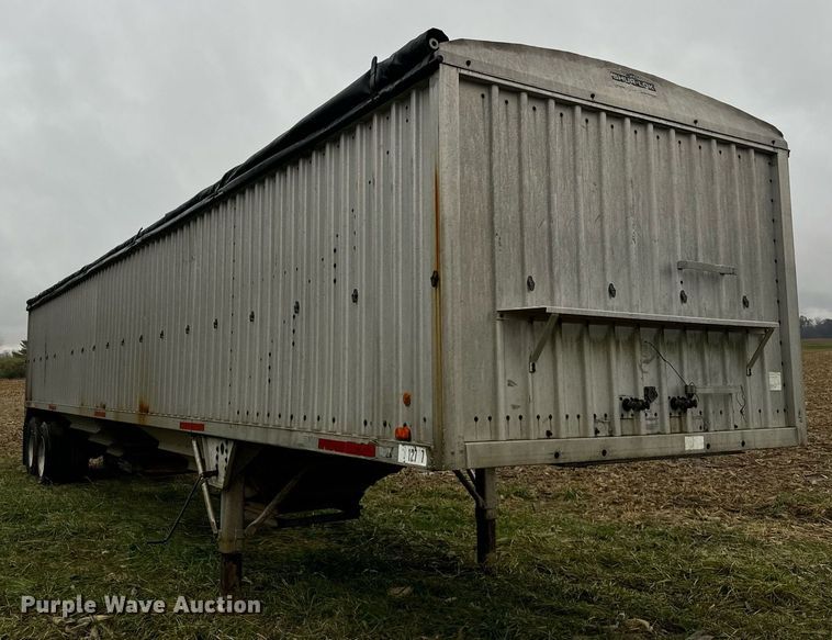 image for item DT2219 1983 Chamberlin JAGH-700 grain trailer