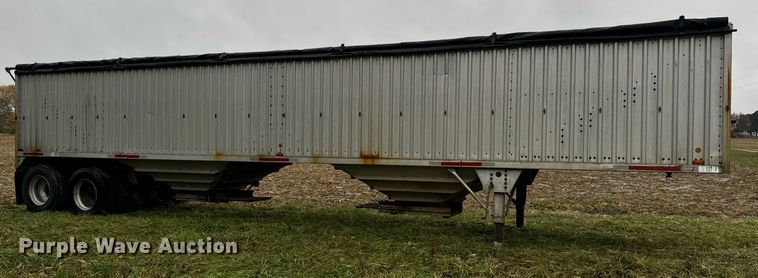 image for item DT2219 1983 Chamberlin JAGH-700 grain trailer