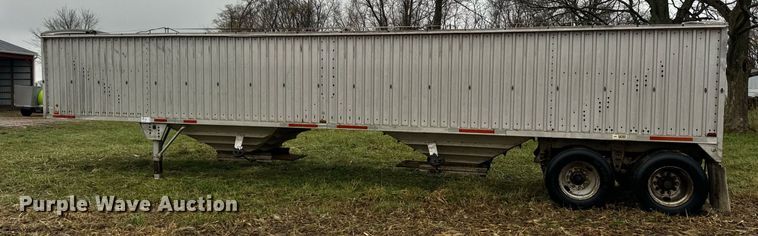 image for item DT2219 1983 Chamberlin JAGH-700 grain trailer