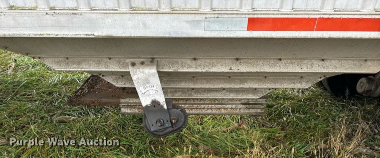 image for item DT2219 1983 Chamberlin JAGH-700 grain trailer
