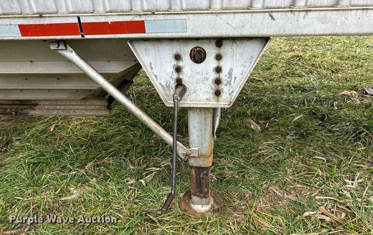 image for item DT2219 1983 Chamberlin JAGH-700 grain trailer