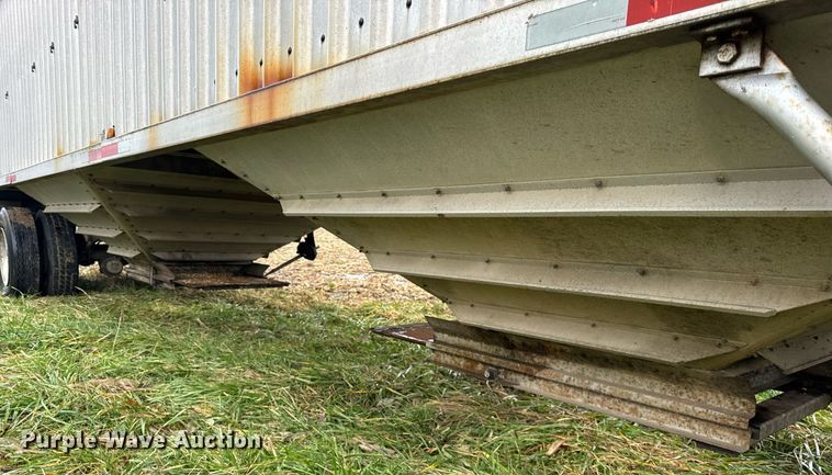 image for item DT2219 1983 Chamberlin JAGH-700 grain trailer