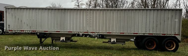 image for item DT2220 1987 Wilson AGH-800 grain trailer