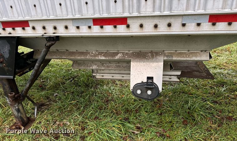 image for item DT2220 1987 Wilson AGH-800 grain trailer