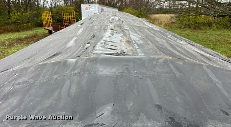 image for item DT2220 1987 Wilson AGH-800 grain trailer