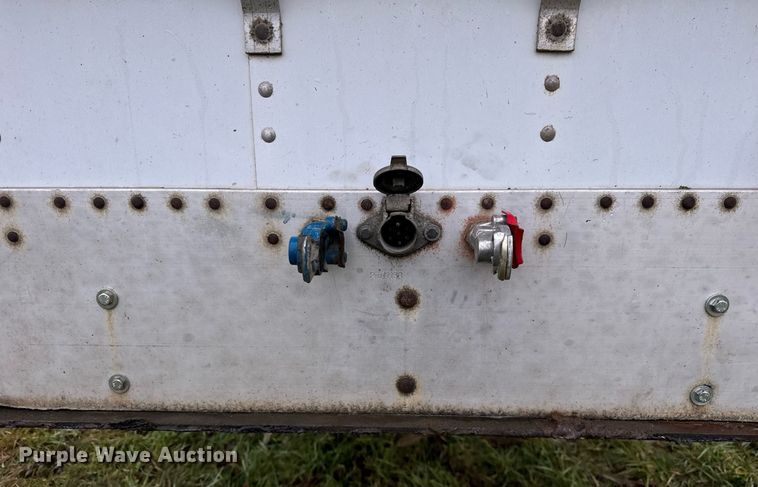 image for item DT2220 1987 Wilson AGH-800 grain trailer