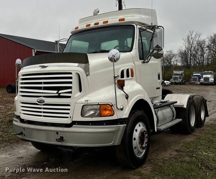 image for item DT2221 1999 Sterling  semi truck