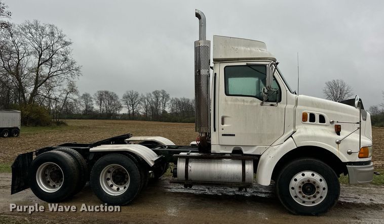 image for item DT2221 1999 Sterling  semi truck