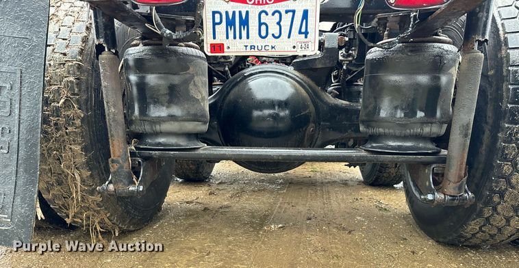 image for item DT2221 1999 Sterling  semi truck