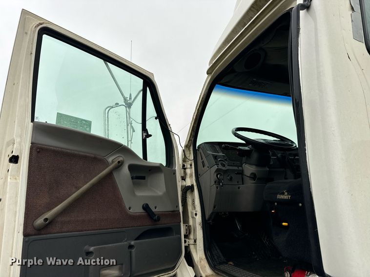 image for item DT2221 1999 Sterling  semi truck