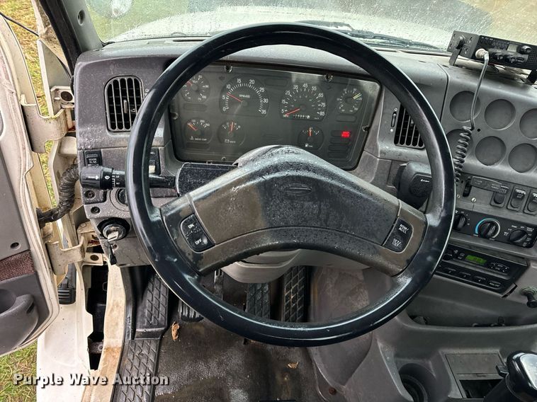 image for item DT2221 1999 Sterling  semi truck