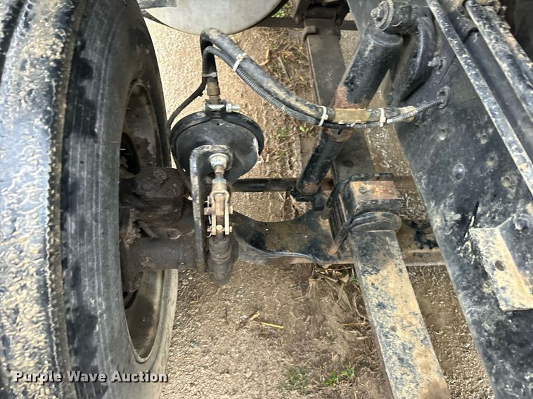 image for item DT2221 1999 Sterling  semi truck