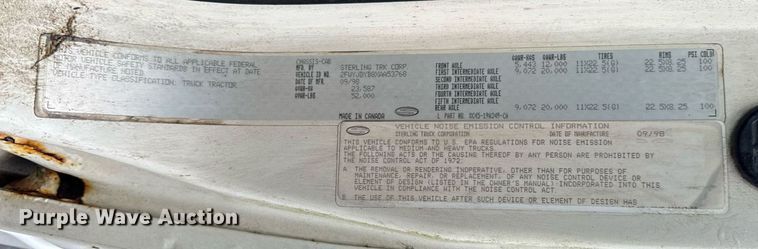 image for item DT2221 1999 Sterling  semi truck