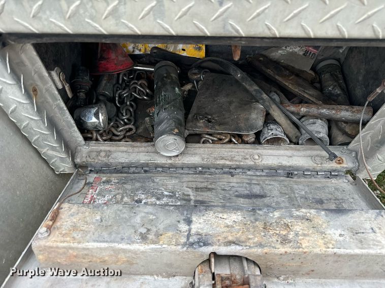 image for item DT2247 1998 Mack RD688S semi truck