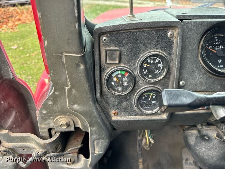 image for item DT2247 1998 Mack RD688S semi truck