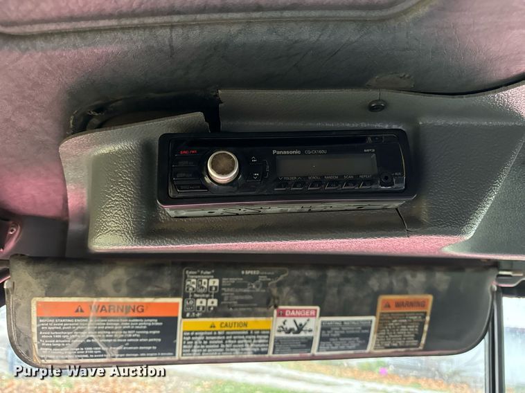 image for item DT2247 1998 Mack RD688S semi truck