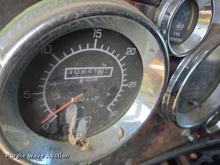 image for item DT5357 2005 Kenworth T800 truck cab and chassis