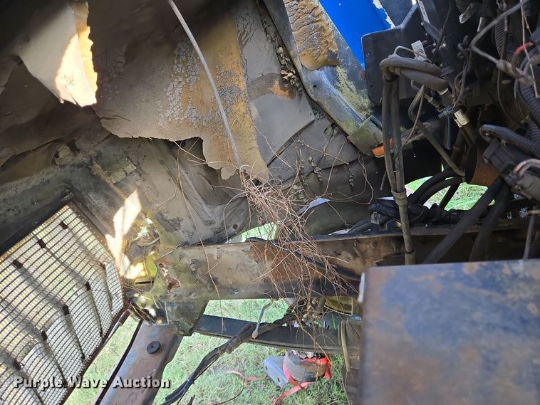 image for item DT5357 2005 Kenworth T800 truck cab and chassis