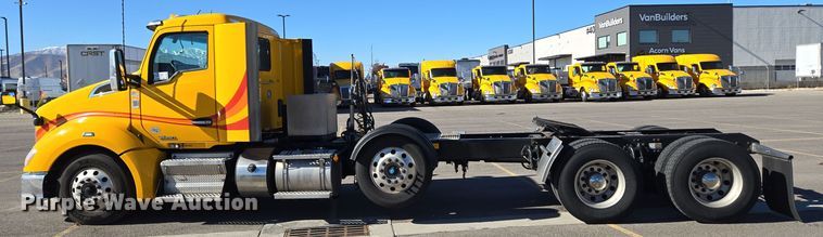 image for item DT7014 2020 Kenworth T680 semi truck