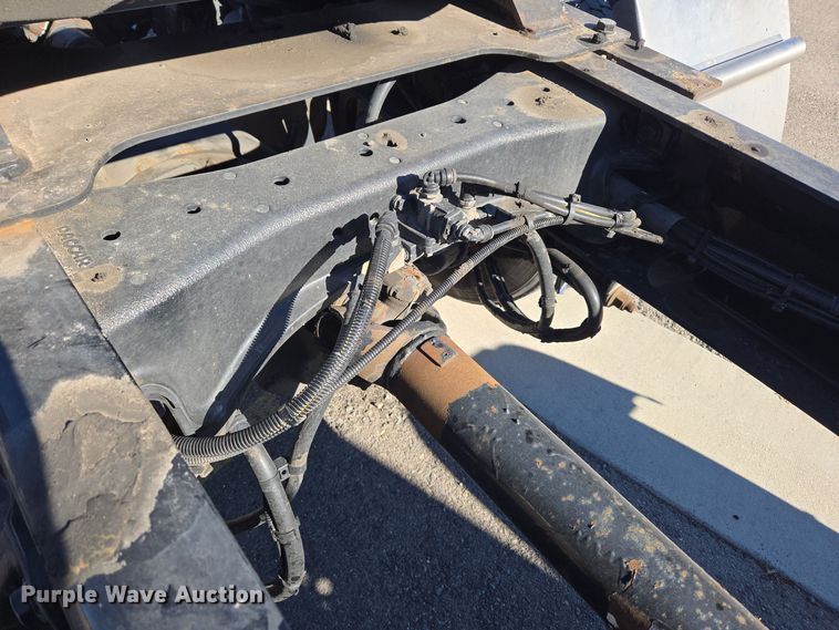 image for item DT7014 2020 Kenworth T680 semi truck