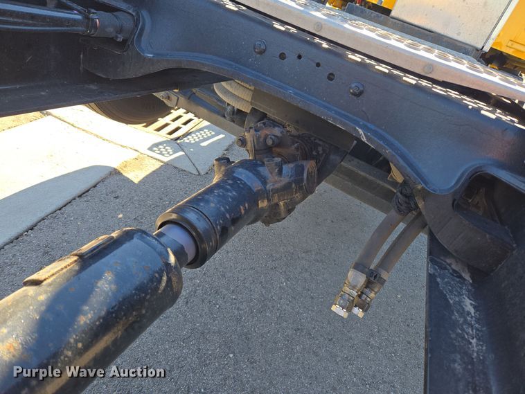 image for item DT7014 2020 Kenworth T680 semi truck