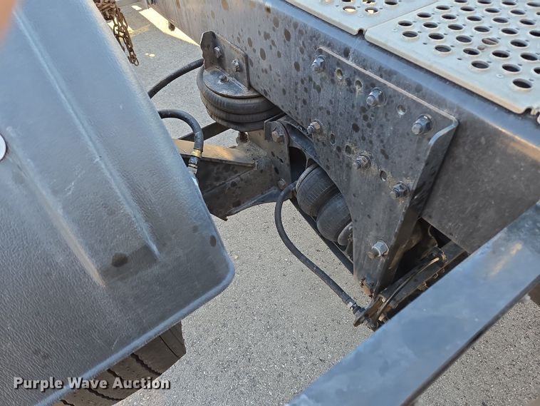 image for item DT7014 2020 Kenworth T680 semi truck