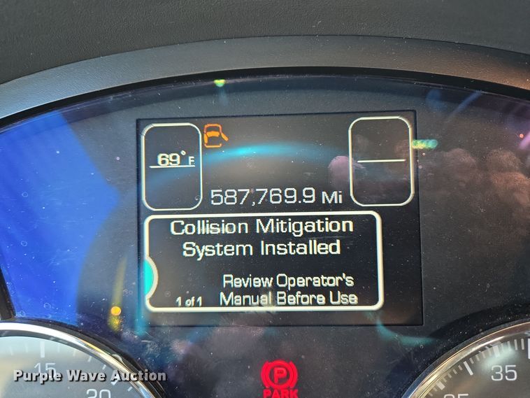 image for item DT7014 2020 Kenworth T680 semi truck