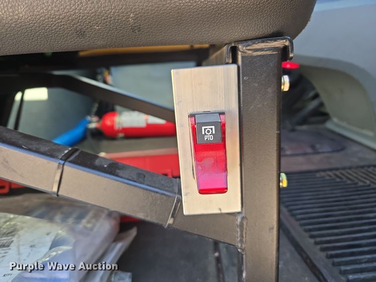 image for item DT7014 2020 Kenworth T680 semi truck