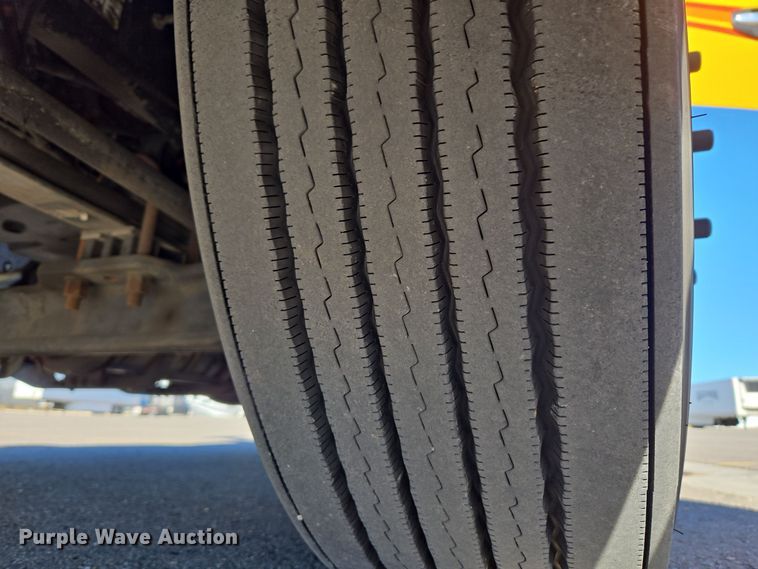 image for item DT7014 2020 Kenworth T680 semi truck