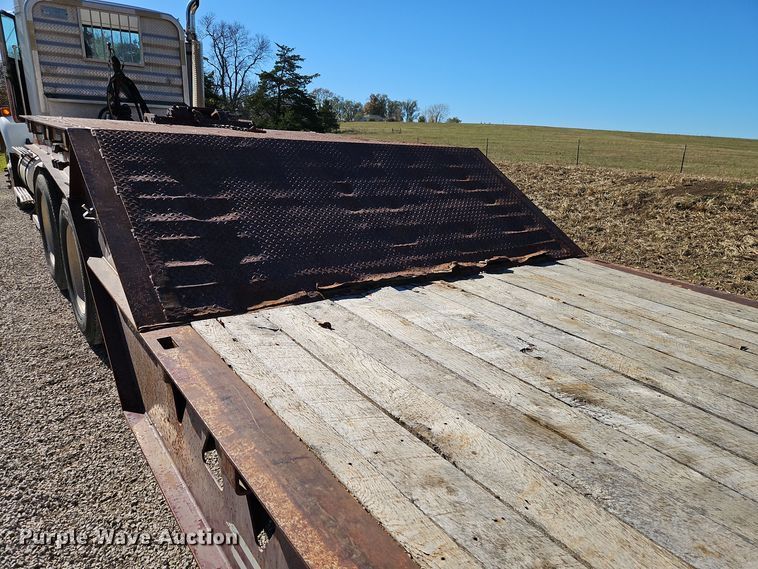 image for item DT7572 2006 Trail King TK70HT 452 drop deck hydraulic tail equipment trailer