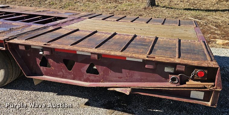 image for item DT7572 2006 Trail King TK70HT 452 drop deck hydraulic tail equipment trailer
