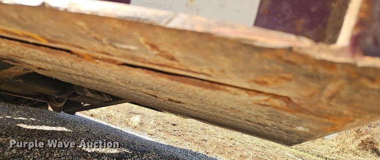 image for item DT7572 2006 Trail King TK70HT 452 drop deck hydraulic tail equipment trailer