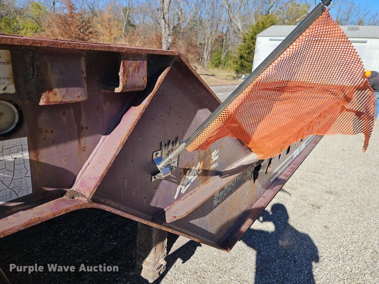 image for item DT7572 2006 Trail King TK70HT 452 drop deck hydraulic tail equipment trailer