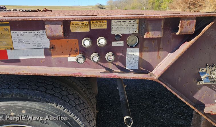 image for item DT7572 2006 Trail King TK70HT 452 drop deck hydraulic tail equipment trailer