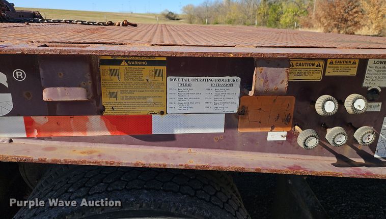 image for item DT7572 2006 Trail King TK70HT 452 drop deck hydraulic tail equipment trailer