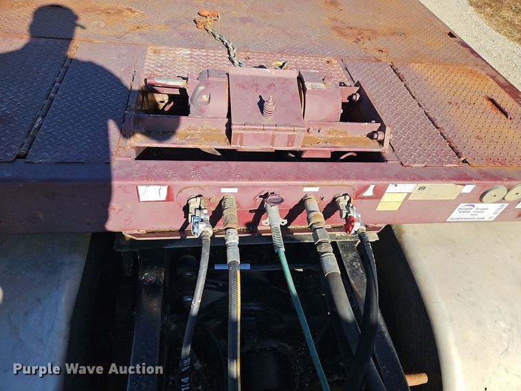 image for item DT7572 2006 Trail King TK70HT 452 drop deck hydraulic tail equipment trailer