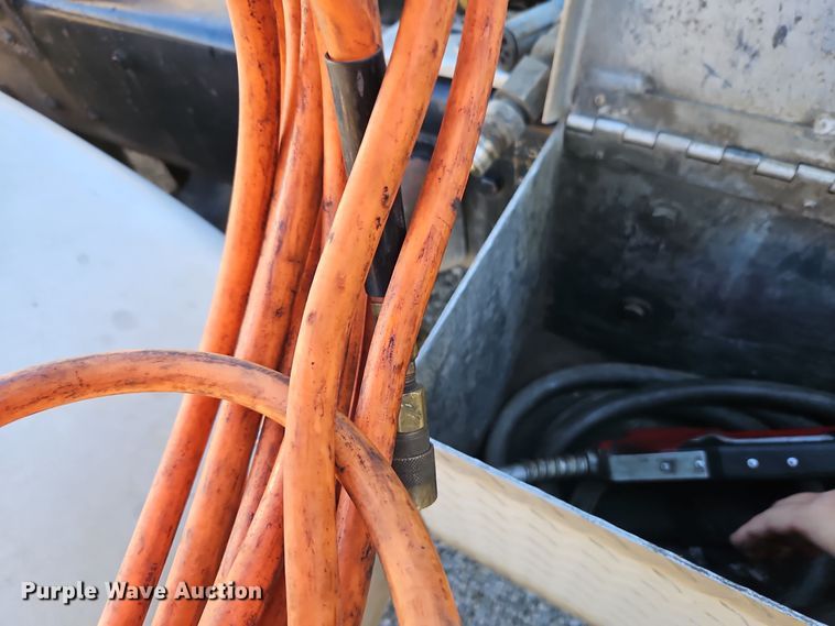 image for item DT7573 1992 Kenworth T800 semi truck