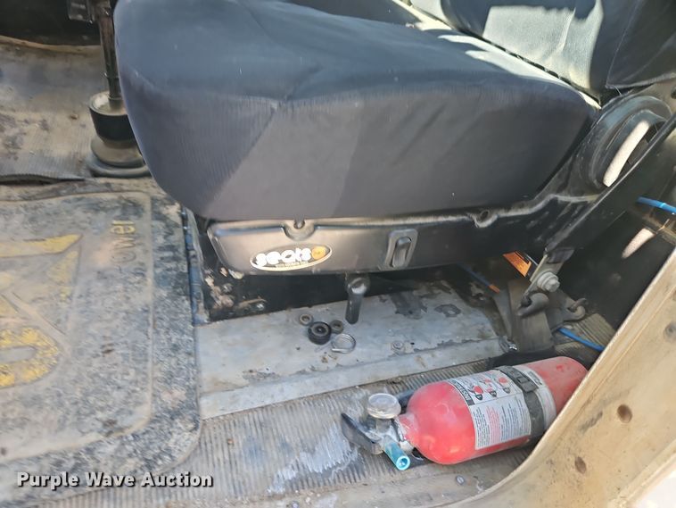 image for item DT7573 1992 Kenworth T800 semi truck