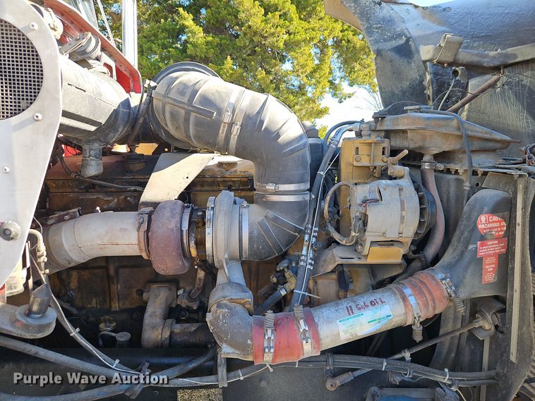 image for item DT7573 1992 Kenworth T800 semi truck