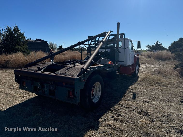 image for item DV2850 1981 International 1954 winch truck