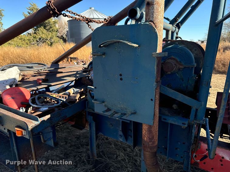 image for item DV2850 1981 International 1954 winch truck