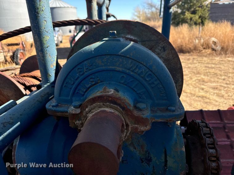 image for item DV2850 1981 International 1954 winch truck