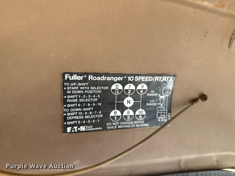 image for item DV2850 1981 International 1954 winch truck